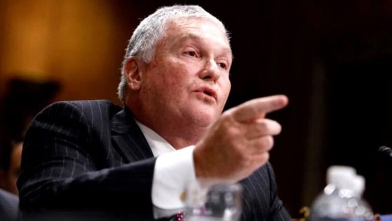 ”Vă implor să nu vă lăsați înșelați”: Mesajul integral al lui Adrian Zuckerman, fostul ambasador SUA în România: Dacă extremistul va câștiga, vor fi necesare multe generații pentru a scăpa de un regim autoritar