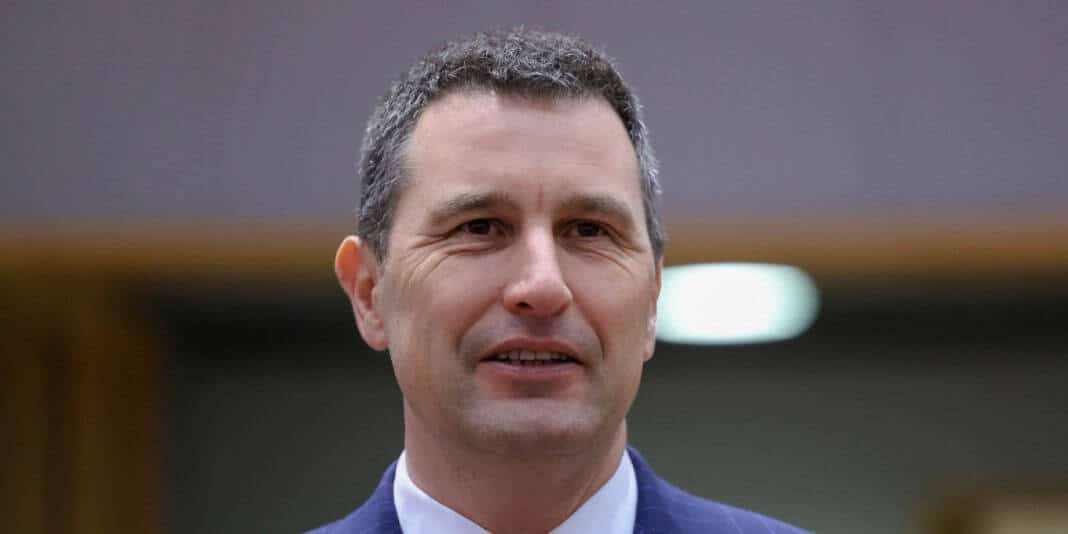 Ministrul Finanțelor: ”Pe 18 mai alegem între perspectiva stabilizării sau o înrăutățire a situației – Agențiile de rating și piețele evaluează situația politică actuală”