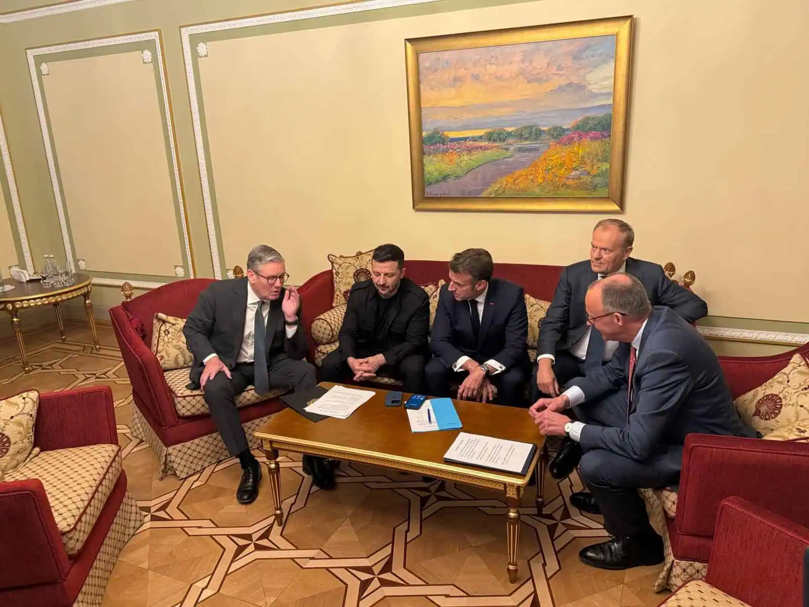 Coaliția pro-Ucraina cere Rusiei un armistițiu total de 30 de zile – Zelenski și liderii europeni au purtat o discuție telefonică cu Trump în timpul reuniunii de la Kiev – Ultimatum pentru Putin