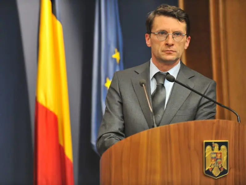 Purtătorul de cuvânt al BNR – evaluarea situației: Încercăm să găsim un echilibru, atât pentru curs cât și pentru dobânzi – Așteptăm reluarea intrărilor de bani în țară, acum avem numai ieșiri