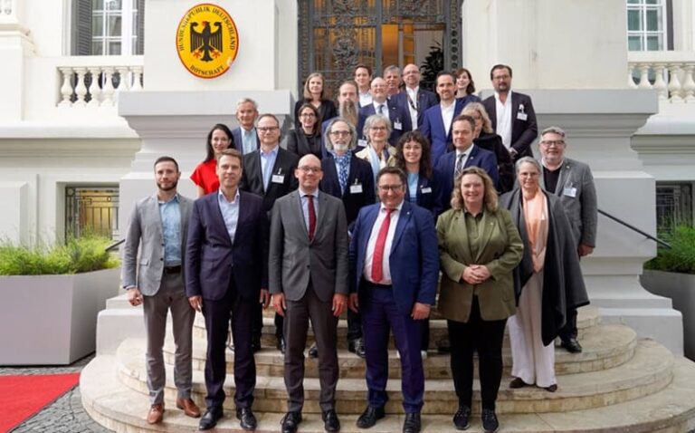 Relațiile dintre Germania și România se reprofilează:  tot mai mult IT, cercetare-dezvoltare și industria de apărare – AHK