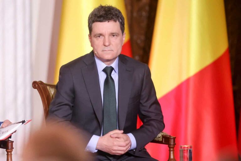 Nicușor Dan: „Încercăm să nu majorăm TVA. Reducerea cheltuielilor trebuie agreată la nivel de partide”/ Guvernul va lua formă în următoarele săptămâni