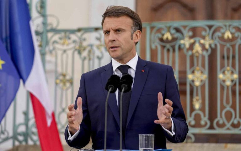 Emmanuel Macron: „Ni se spune să alegem între SUA și China. Dacă facem asta, vom distruge ordinea globală”
