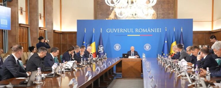OUG + HG: Primele măsuri ale guvernului Bolojan – Banii obținuți din plafonările de sporuri la bugetari se vor duce în protejarea consumatorilor vulnerabili de energie