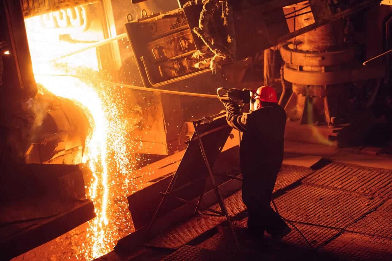 Europa vrea să se înarmeze cu oțel „verde”; pe care nu și-l poate permite