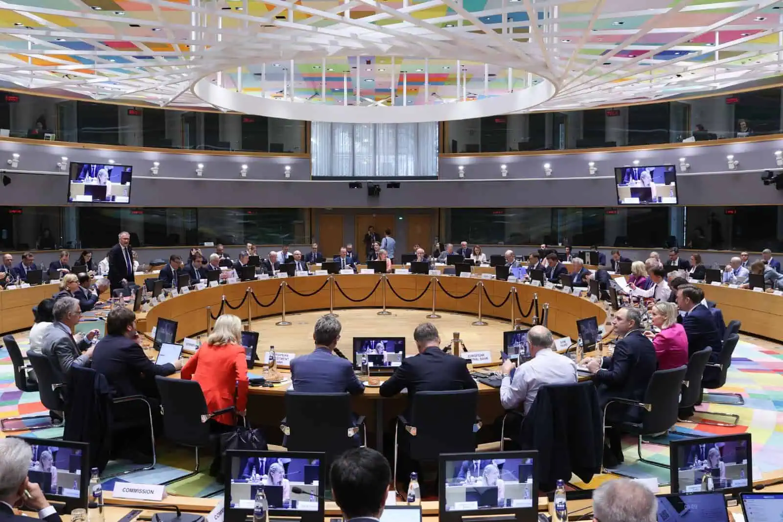 Undă verde la ECOFIN pentru România. Valdis Dombrovskis: Pachetul fiscal, o etapă în direcția bună – Ne vom prezenta evaluarea în toamnă