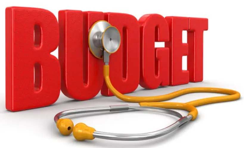 Premieră în situația financiară a Sănătății: în 2025, ponderea cheltuielilor cu salariile în spitale o depășește pe cea cu serviciile medicale