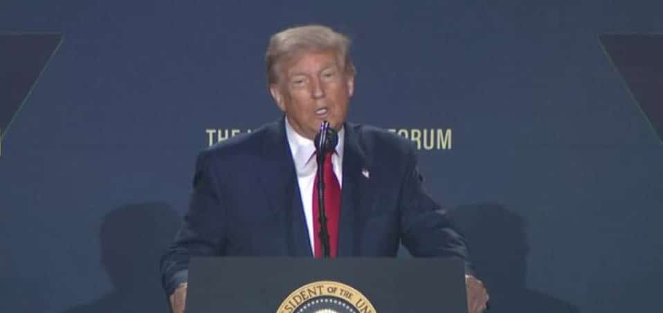 Negocierile SUA-UE pe acordul comercial – se joacă ultimele cărți: Donald Trump avertizează că tariful minim de import în SUA va fi de 15%