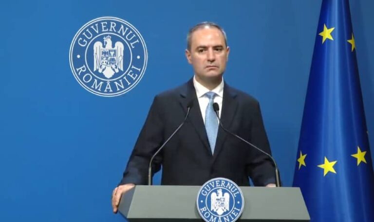 Ministrul de Finanțe: ”Vor fi bani, și de salarii și de pensii, dar multe ipoteze ale bugetului nu mai stau în picioare” – Rectificare bugetară la sânge / 20 de mld. euro ieșiri de capital, dacă ajungeam în ”junk”