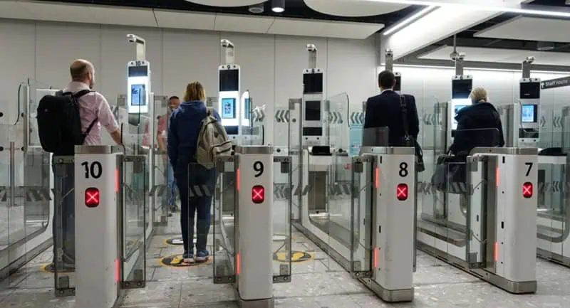 Nou sistem de intrare-ieșire din UE / Colectare de amprente și recunoaștere facială pentru călătorii din state terțe
