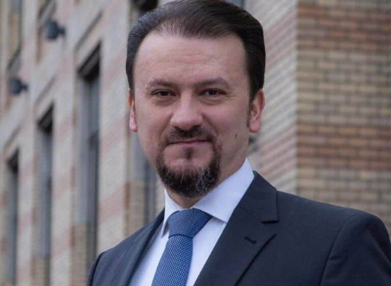 Valentin Jucan (CNA): România e atacată în haită. E o schimbare a mecanismelor de propagandă, se doreşte reorientarea românilor către ieşirea din UE