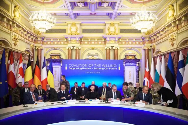 Zi cu miză mare pentru Ucraina: Zelenski la Paris, alături de șeful NATO și de „Coaliția celor care vor”. Mesajul președintelui Trump pentru Rusia