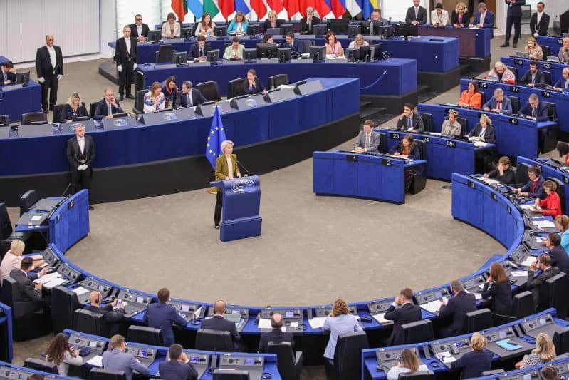 Von der Leyen – discurs despre starea Uniunii: Europa se află într-o luptă pentru pentru locul său în lume – Trebuie impuse mai multe sancțiuni Rusiei – Marea problemă a competitivității – Mesaj pentru SUA: „Nu cred în tarife”