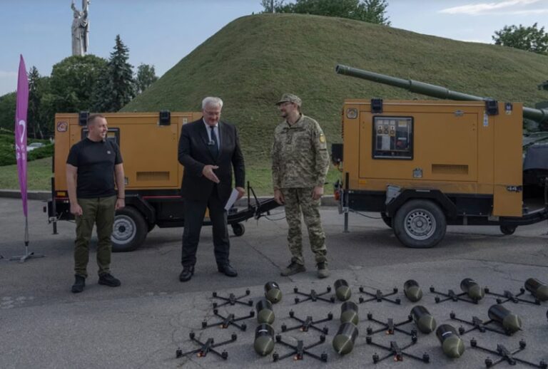 Proiecte comune de fabricare în România a dronelor, discutate de ministrul Moșteanu și adjunctul ucrainean al Apărării