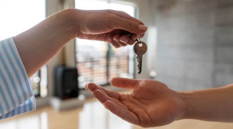 Doar 2 regiuni din România înregistrează creștere a locuințelor noi date în folosință: 13.647 locuințe livrate pe piață în T2, minus -6,5%. Cum stau lucrurile în țară