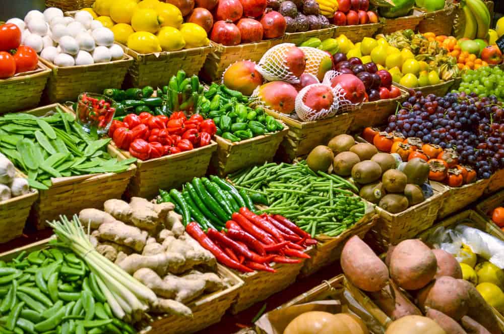 Producția de legume-fructe a României, în contextul european: suntem primii doar la… prune. La celelalte suntem ”varză”