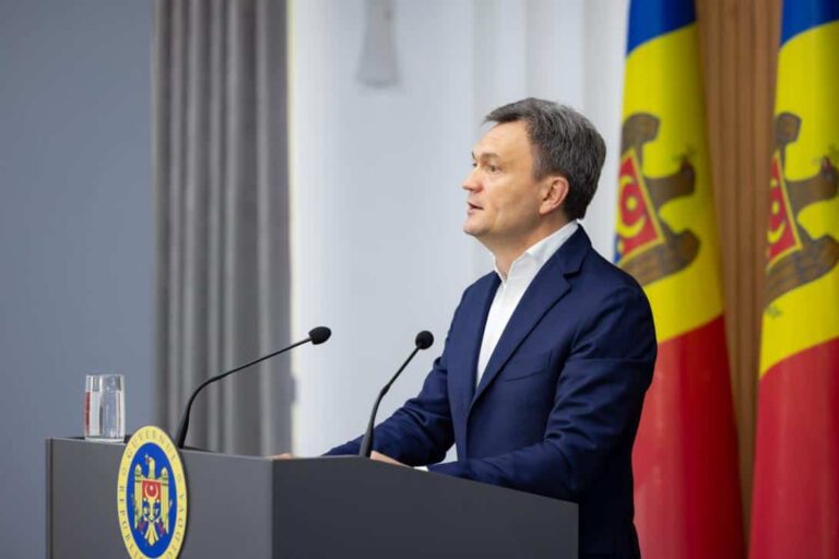 R. Moldova, pregătită să facă față atacurilor hibride ale Rusiei la alegerile de duminică: Scenariile luate în calcul. Premierul Recean: „Este un asediu asupra țării noastre”