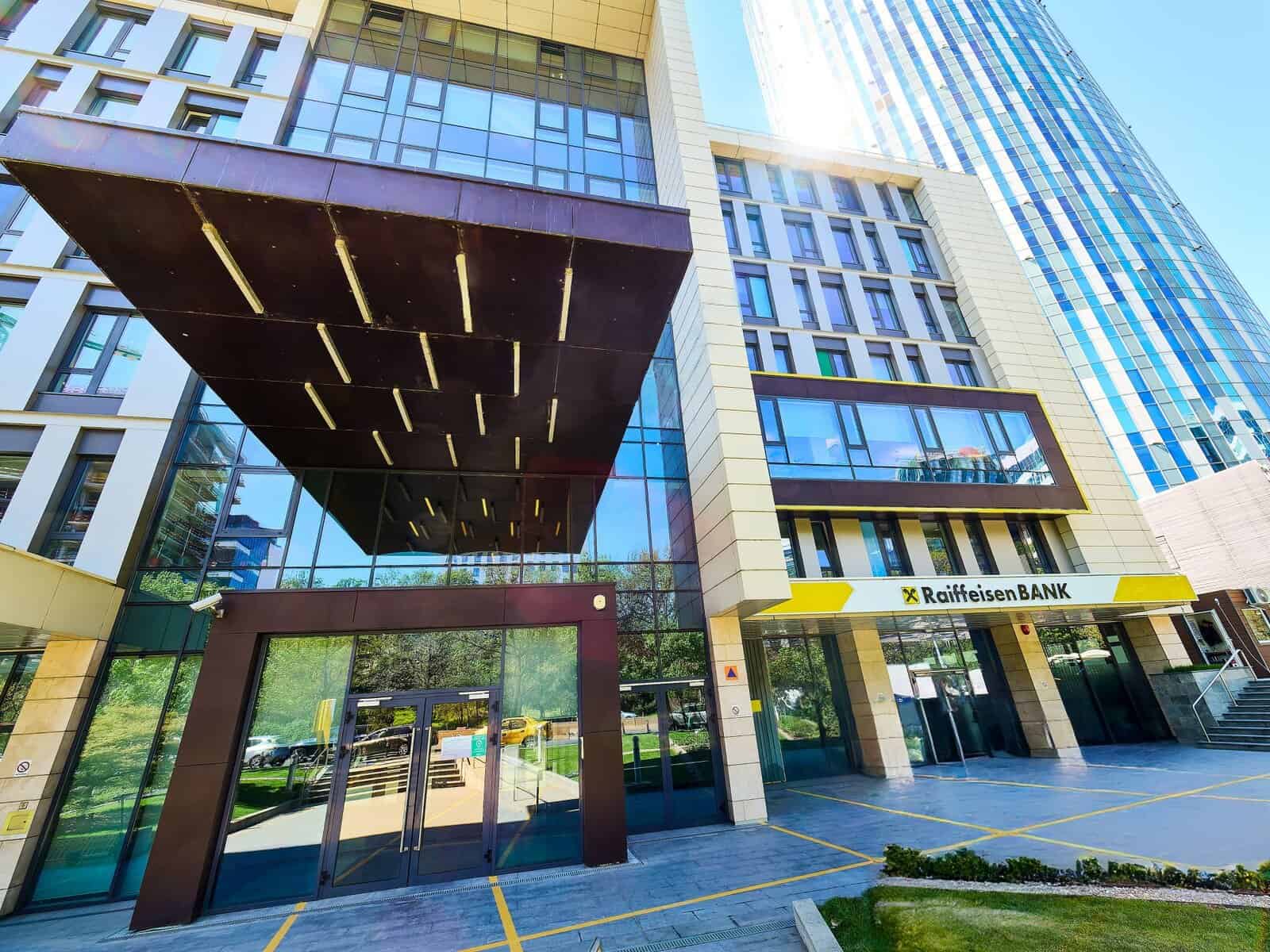 Premieră pe piața din România: Parteneriat de un miliard de euro între Raiffeisen Bank și Munich Re pentru o tranzacție de securitizare sintetică