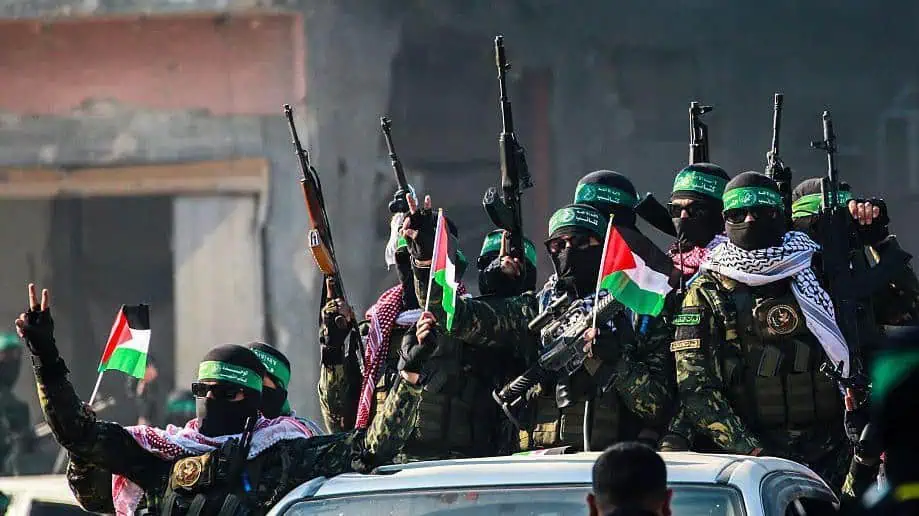 Foreign Affairs: Dezarmarea Hamas – marele obstacol în continuarea planului de pace: Islamiștii nu au renunțat la luptă