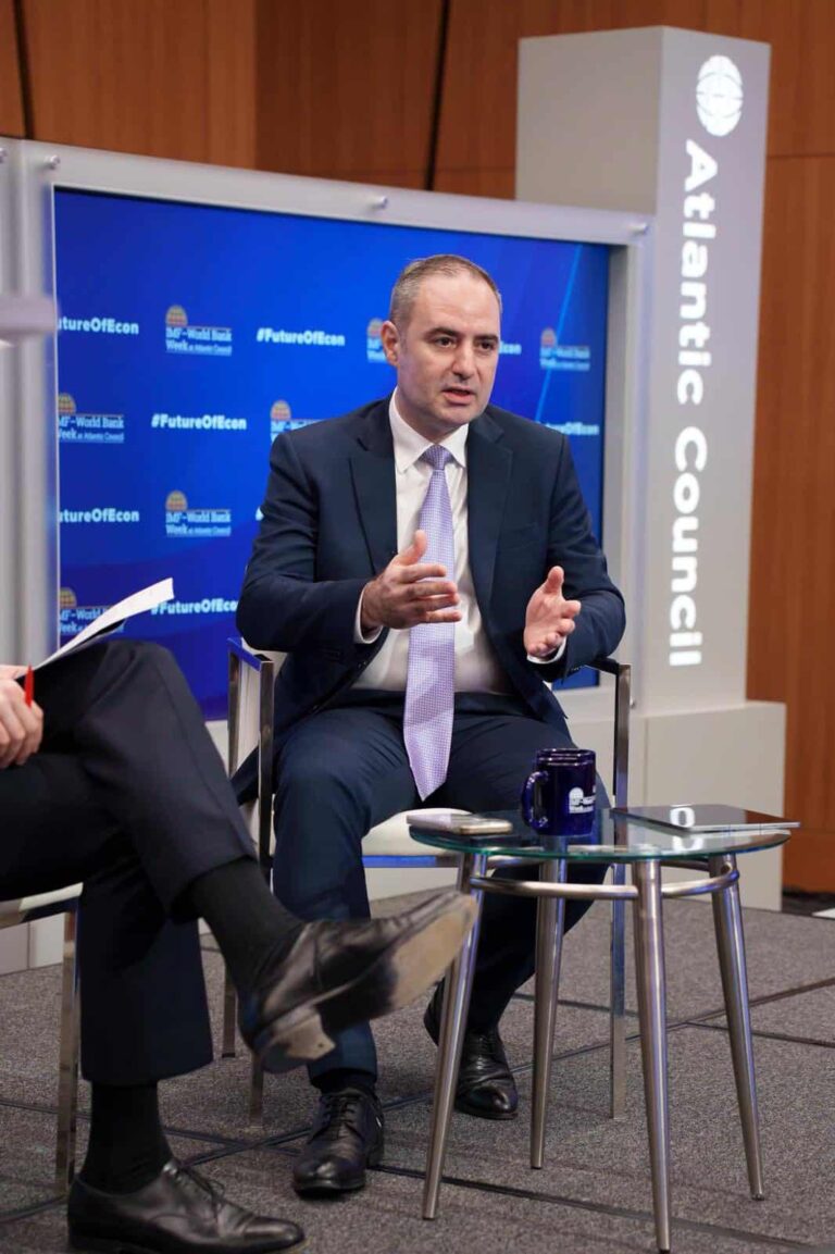 Video / Ministrul Finanțelor, mesaj de la Washington pentru investitori: ”Avem minerale rare, pregătim un programe de explorare” / ”PPP-urile sunt una din principalele zone de interes în următorii 5-10 ani”