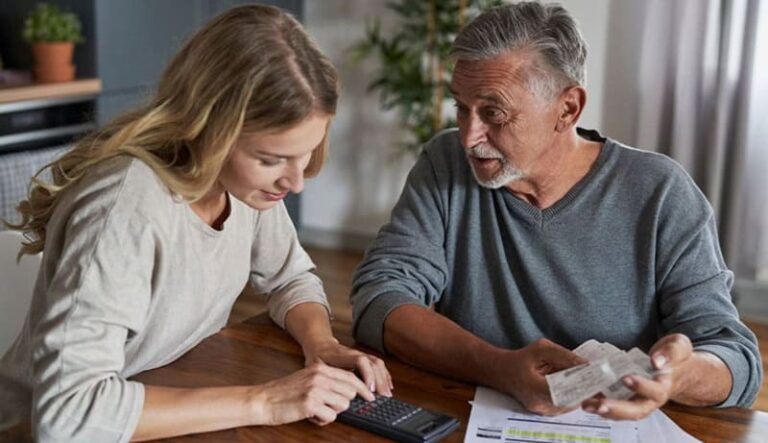 Banii – sursă de conflict între generații: Z economiseşte pentru vacanţe, Y şi X pentru copii, iar Boomers pentru urgențe – Studiu