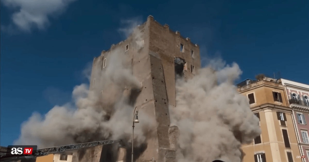 Doi muncitori români, răniți după prăbușirea unui turn medieval din Roma / VIDEO