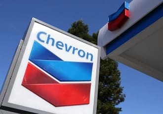Reuters: Chevron intră în cursa pentru achiziția activelor Lukoil