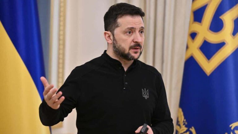 Planul american pentru pace în Ucraina prevede cedarea de teritorii către Rusia. Zelenski, întâlnire importantă cu secretarul armatei americane