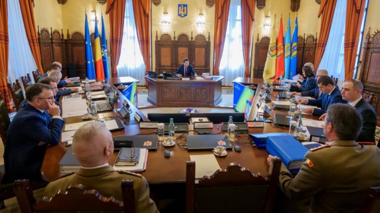 România trebuie ”să fie pregătită pentru gestionarea riscurilor unui conflict armat de amploare, de lungă durată, în apropierea graniţelor”: Strategia Națională de Securitate a trecut prin CSAT și pleacă la Parlament