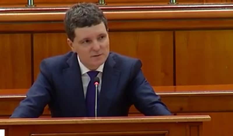 Strategia Națională de Apărare, adoptată de Parlament. Președintele – discursul integral: Există un decalaj între evoluția societății și funcționarea administrației publice