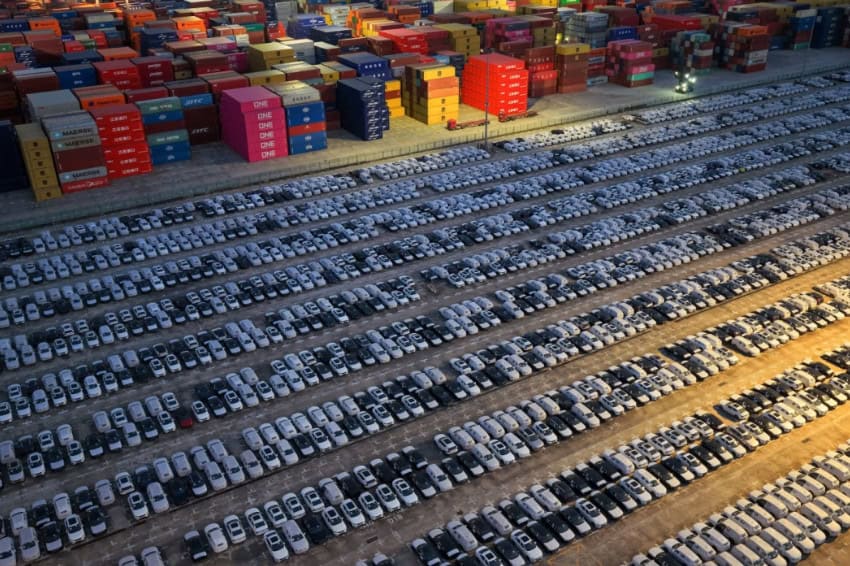 WSJ: Nimeni nu știe cum să facă față modelului economic „sărăcește-ți vecinul” al Beijingului: Creșterea Chinei, pe seama restului lumii