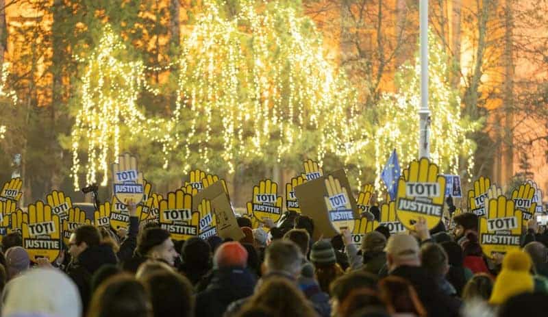 A 5-a zi de manifestații pentru independența Justiției – Petiție adresată președintelui și premierului – Apel semnat de 800 de magistrați