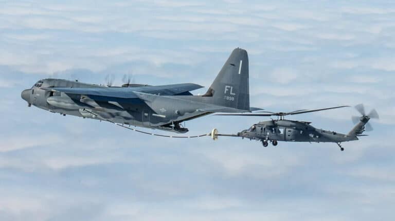 Video / SUA aduc și mai multe active militare în jurul Venezuelei – Elicoptere și avioane utilitare din Japonia au ajuns în Caraibe