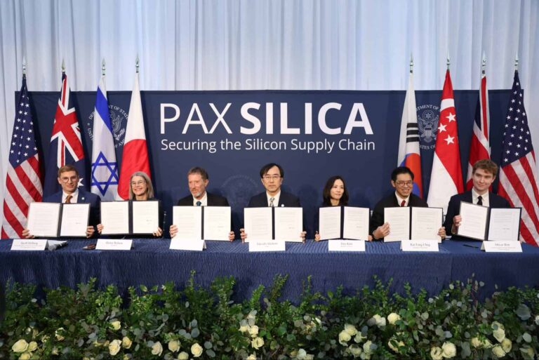 „Pax Silica”: Alianța SUA pentru lanțul siliciului și al cipurilor AI – Inițiativa e gândită să reducă dependența de China