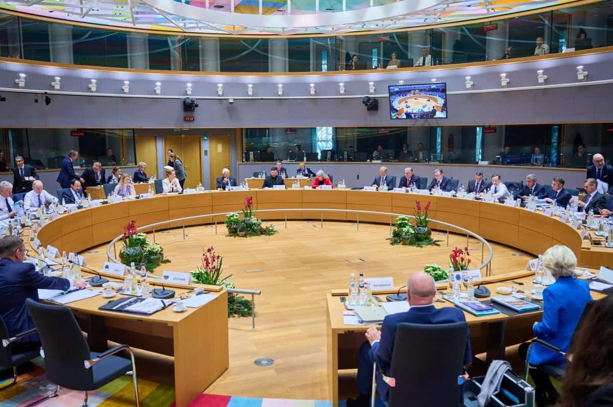 Consiliul European, ziua 1: Negocieri grele între state pentru decizia de finanțare a Ucrainei din activele rusești înghețate – cum se poziționează liderii
