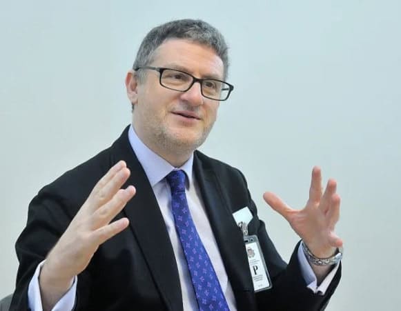 Interviu cu Mark Galeotti / Războiul hibrid al Rusiei e un război politic și e abia la început – până acum, a fost doar hărțuire