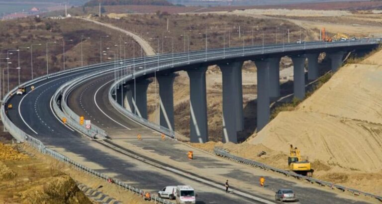 Anul marilor proiecte: Finanțele au publicat lista marilor investiții publice prioritizate în 2025 – Care sunt cele mai importante proiecte de infrastructură ale Guvernului / Portofoliu total de 91 mld. euro