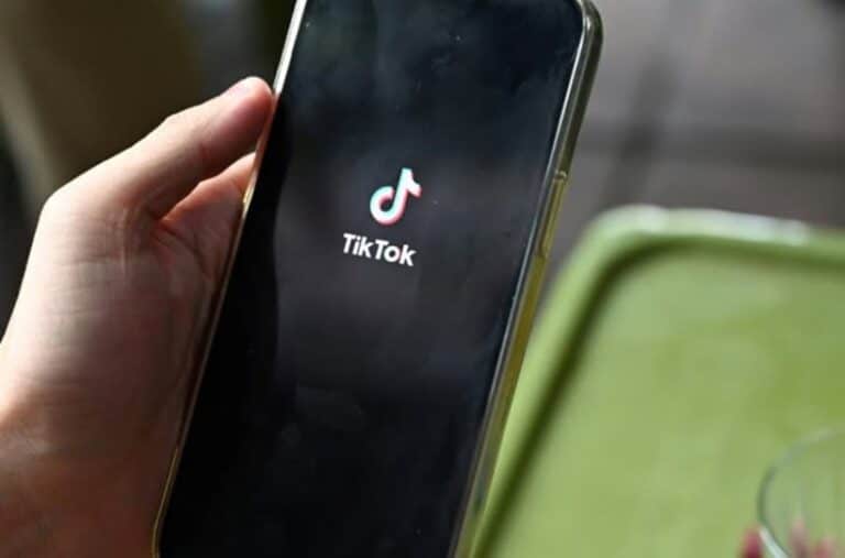 Comisia: Modul în care TikTok creează dependență încalcă Regulamentul privind serviciile digitale. Măsuri de atenuare a riscurilor