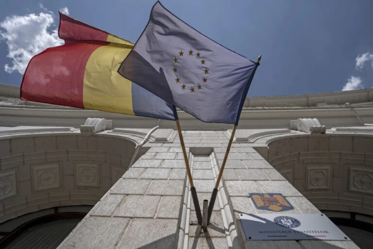 Ministrul Nazare, interviu în Bloomberg: Obiectivul pe termen scurt al Guvernului este scăderea dobânzilor suverane la sub 6% – Reducerea deficitului trebuie să fie un „proiect național”