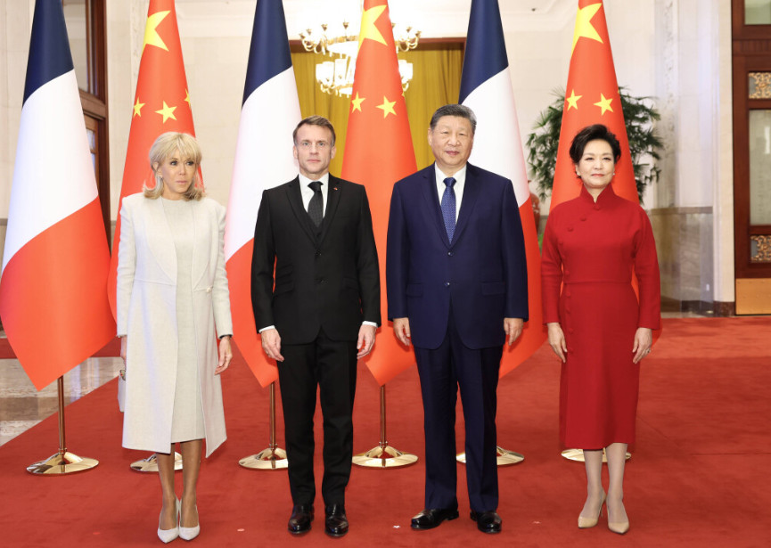 Raport guvernamental francez: UE ar trebui să impună tarife de 30% pentru importurile din China sau să deprecieze masiv euro pentru a proteja industria europeană