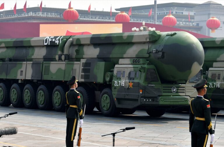 China își construiește în secret arsenalul nuclear în facilități săpate adânc în munți, aspirând la statutul de superputere mondială