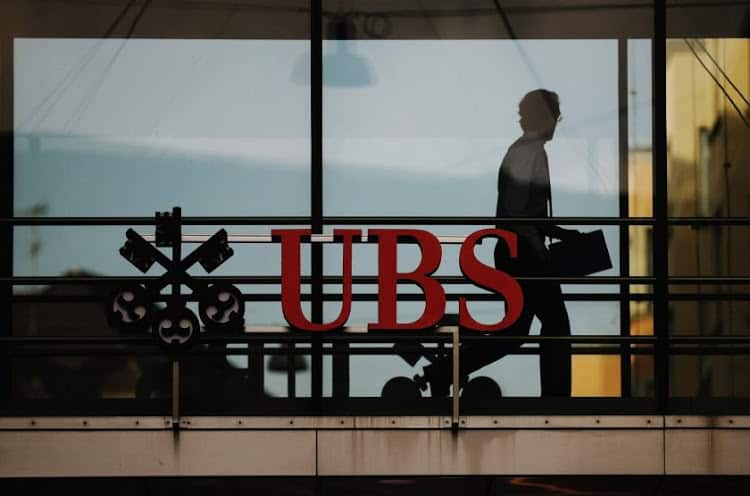 UBS nu le mai recomandă investitorilor să-și mărească expunerea în sectorul tehnologic american din cauza riscurilor legate de AI și a concurenței chineze: Competiția este acerbă, iar câștigătorii sunt greu de determinat