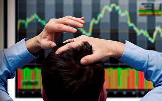 Panică pe piețele globale după atacul asupra Iranului: bursele cad, petrolul crește cu 10%, aurul revine aproape de maxime istorice / Ieșiri de pe obligațiunile României în lei – Ne cresc dobânzile