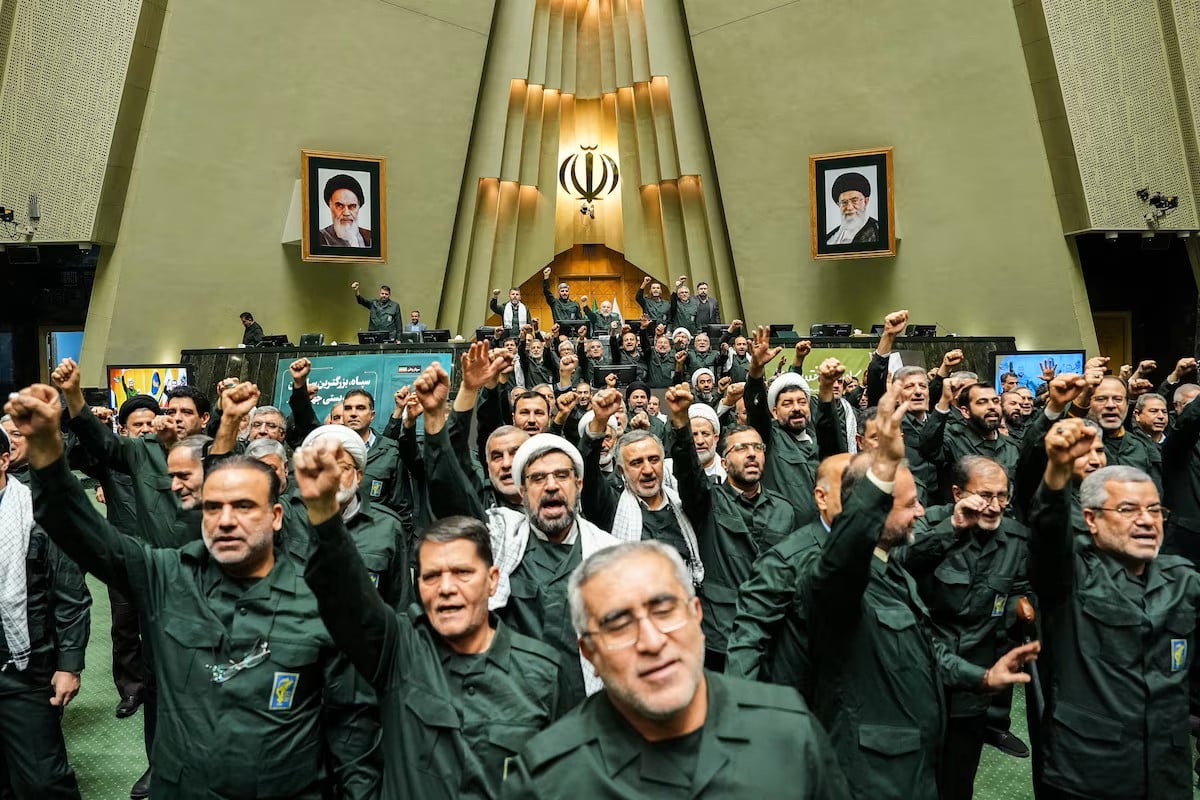 FT: Regionalizarea războiului e planul ayatolahului Khamenei, pus în aplicare după moartea sa. Ce prevede și care sunt mizele punctuale