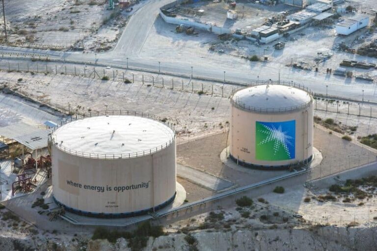 Gigantul Aramco anunță reluarea exporturilor de petrol, la 70% din capacitate – Portul Yanbu de la Marea Roșie, salvarea saudiților