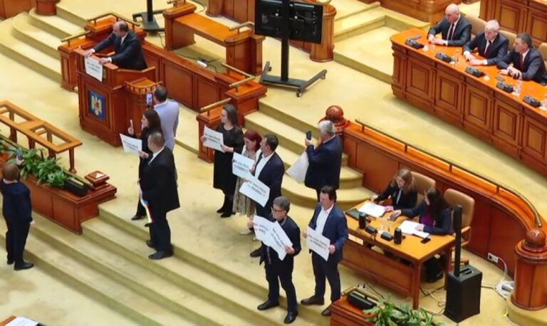 Parlamentul a aprobat dislocarea de echipamente și militari americani pe teritoriul României – AUR s-a opus, cu scandal – Cum au votat partidele, care au fost argumentele și subiectele de pe agendă