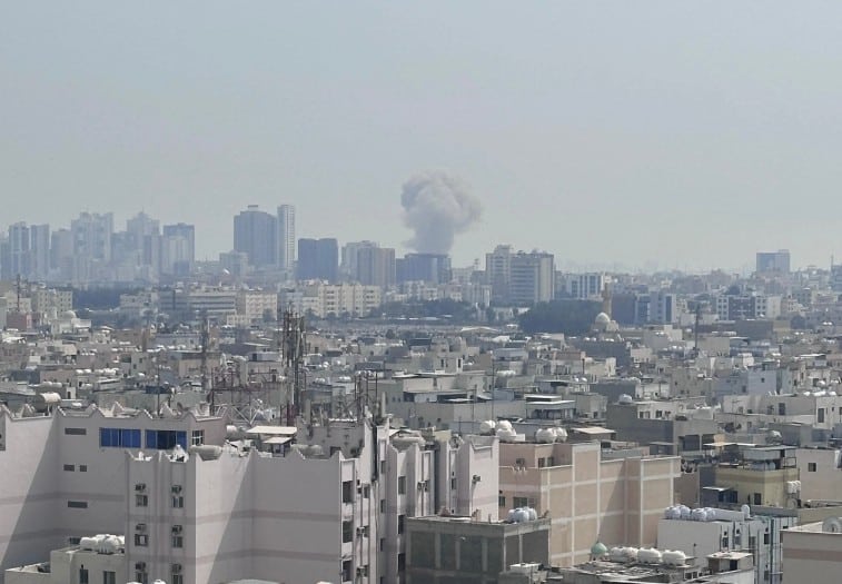 UPDATE Conflictul din Orientul Mijlociu, ziua a 16-a / Explozii puternice în capitala Bahrainului – Volodimir Zelenski susține că Rusia furnizează drone Iranului