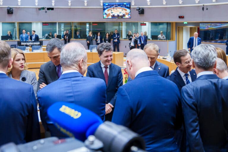 Comisia a propus investiții de 30 mld. euro în rețele și interconexiuni energetice. Planurile liderilor UE pentru reducerea prețului energiei