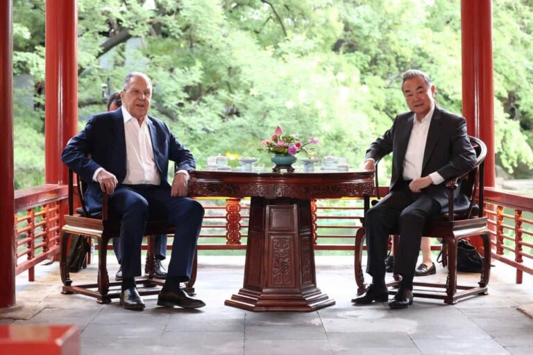Axa Moscova-Beijing: Serghei Lavrov merge la Beijing pentru discuții despre Ucraina și situația din Orientul Mijlociu