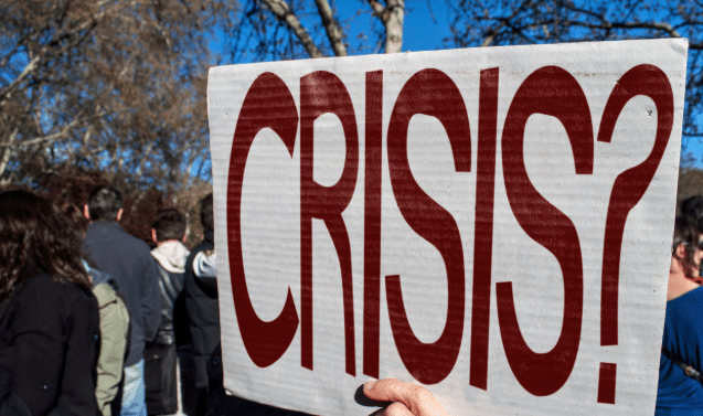 Analiștii: România e tratată de piețe ca un caz izolat, instabilitatea politică va fi costisitoare